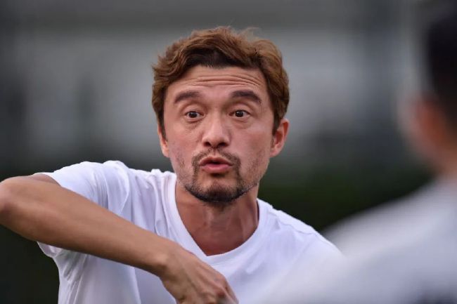 球队需要每一个人的呐喊声，每个人都能给我们带来不同。